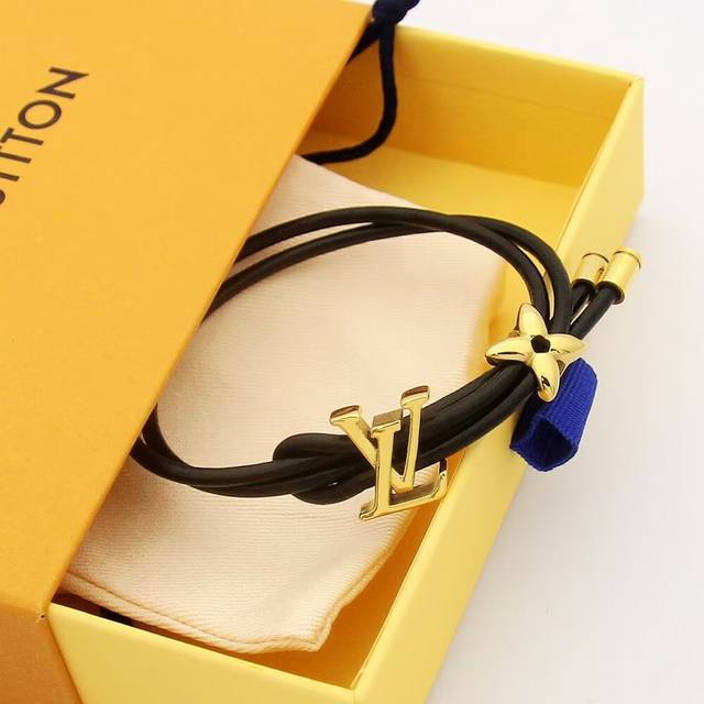 Lv bracelet leather bracelet Louis Vuitton This women's bracelet is decorated wi