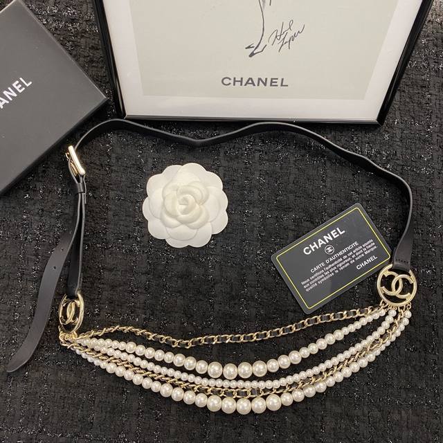 Code N215 Chanel's hot-selling waist chain is now on sale. Exclusive to the coun