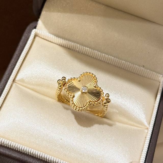 A6202 New style laser four-leaf clover with diamond red agate double-sided ring