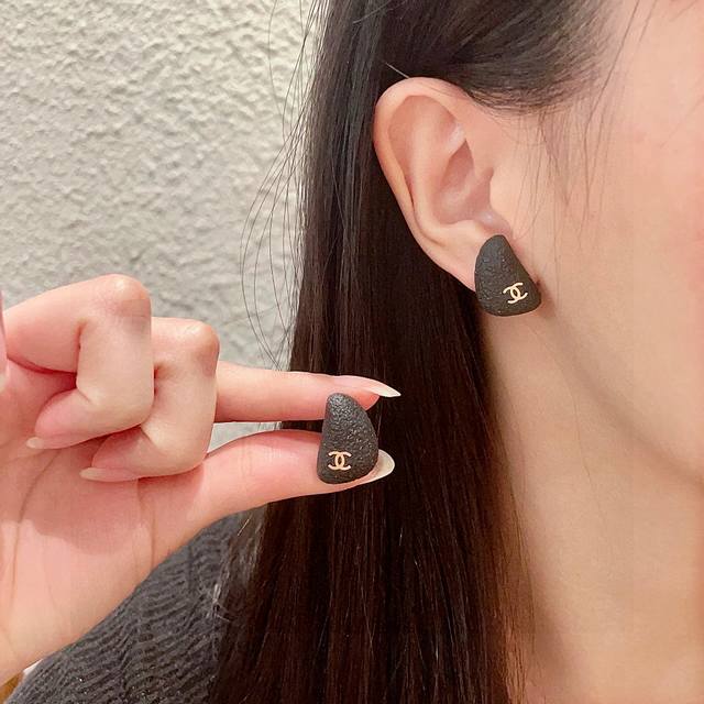 Chanel ice cream pattern double C earrings
