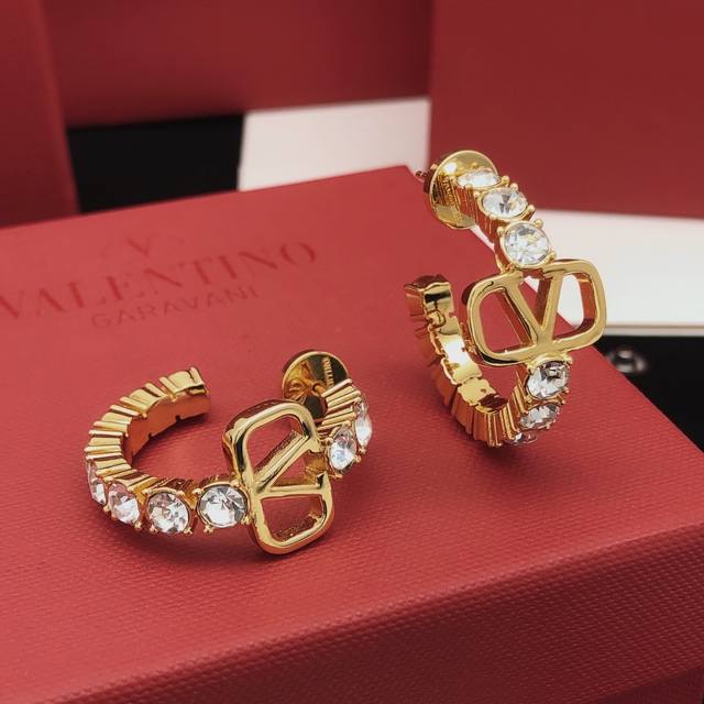 No. Ved0182 Valenti*O latest moon round earrings inlaid with diamonds Zp brass m