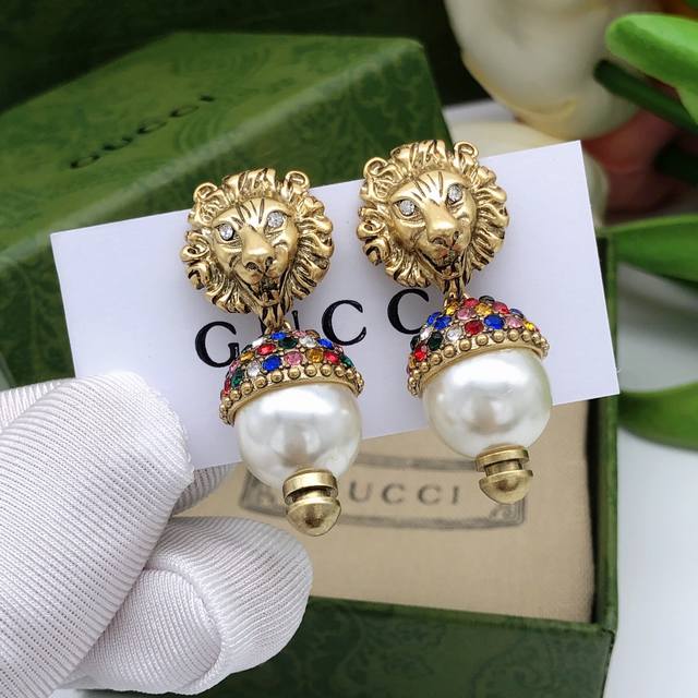 No. Ged0029 Gucci Lion Diamond Earrings Cool lion design bronze retro fashion we