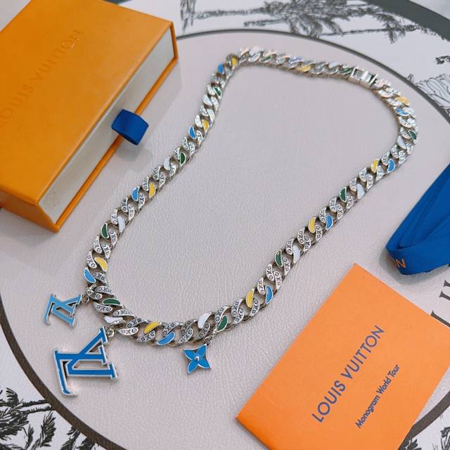 Louis Vuitton Lv necklace original goods counter new model open mold retro trend