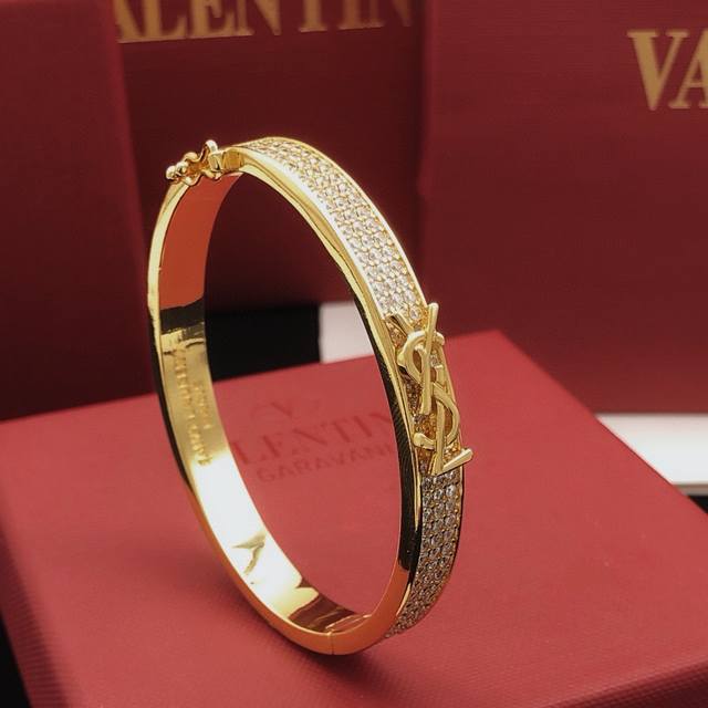 No. Ysz0003 Yvessaintlauren* latest star bracelet consistent Zp brass material