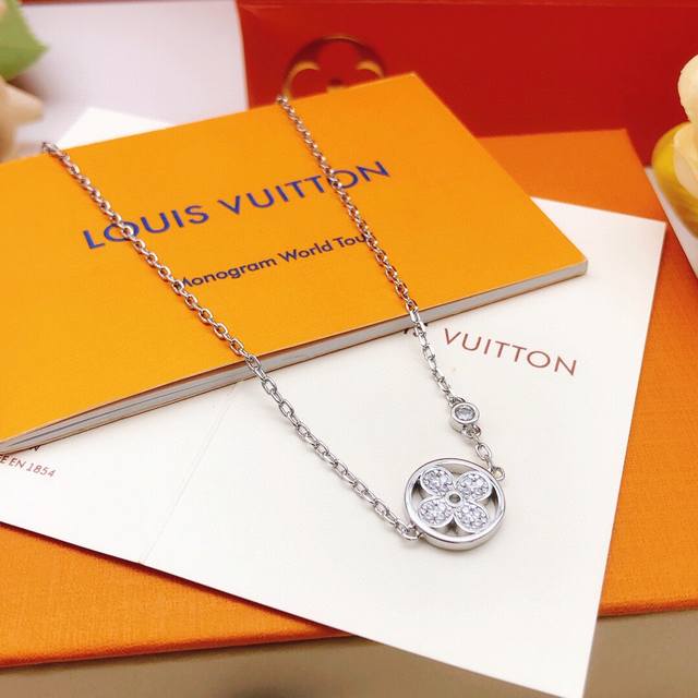 No. Lxl0081 Lv*Latest round silver necklace consistent Zp brass material