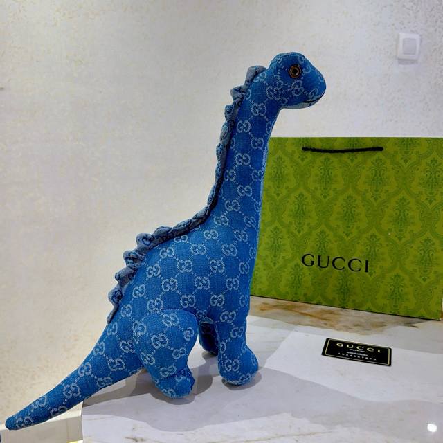 Hot item is coming. Gucci's official website launches new dinosaur dolls. Exclus
