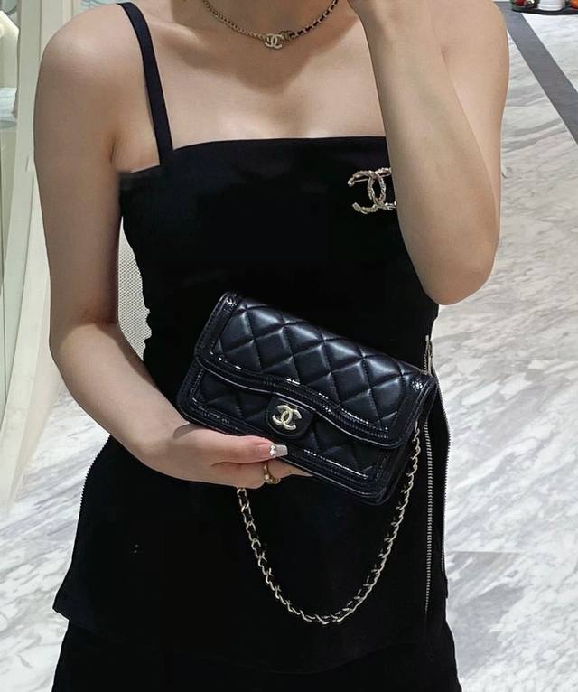 We produce Z4600, large quantity consultation Fu Ch Nel23B Double C brooch is so