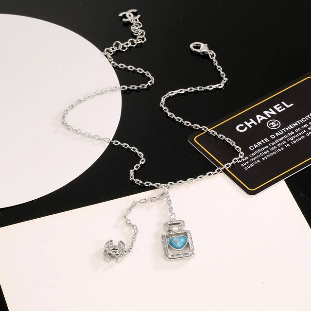 Chanel blue heart perfume bottle necklace, high-end quality, same material as th