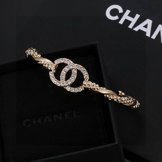 Ch Nel Chanel's new bracelet is made of high-end quality and combines classic Cc