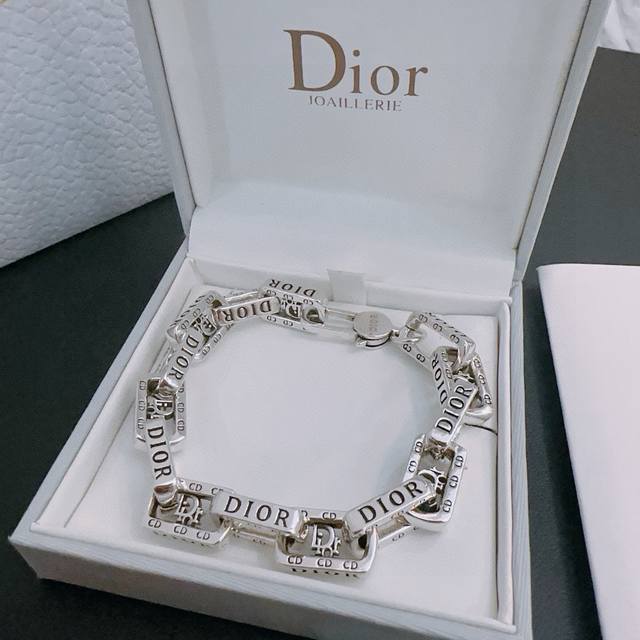 New high-quality Dior bracelet Original goods Counter new mold Retro trend Fashi