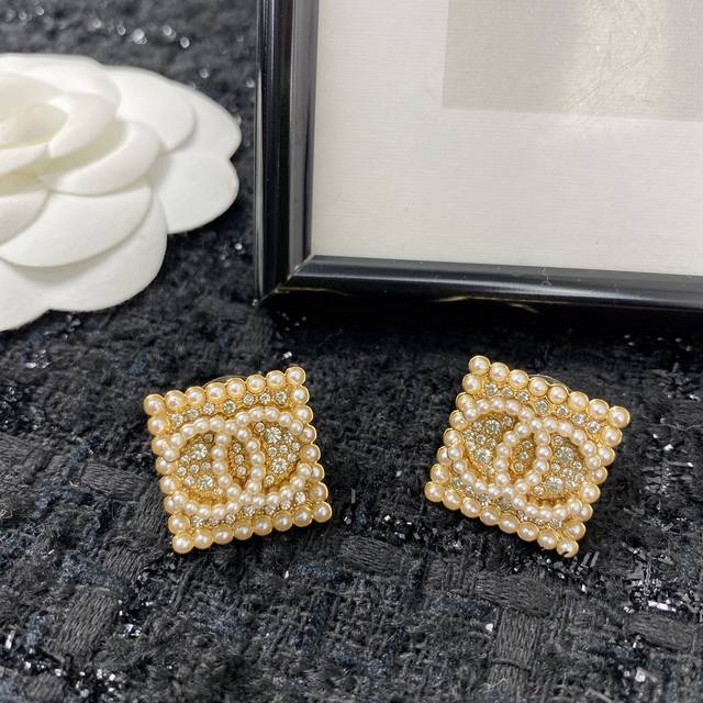 Code E1547 earrings hot-selling model, hot new arrival Synchronous counter exclu