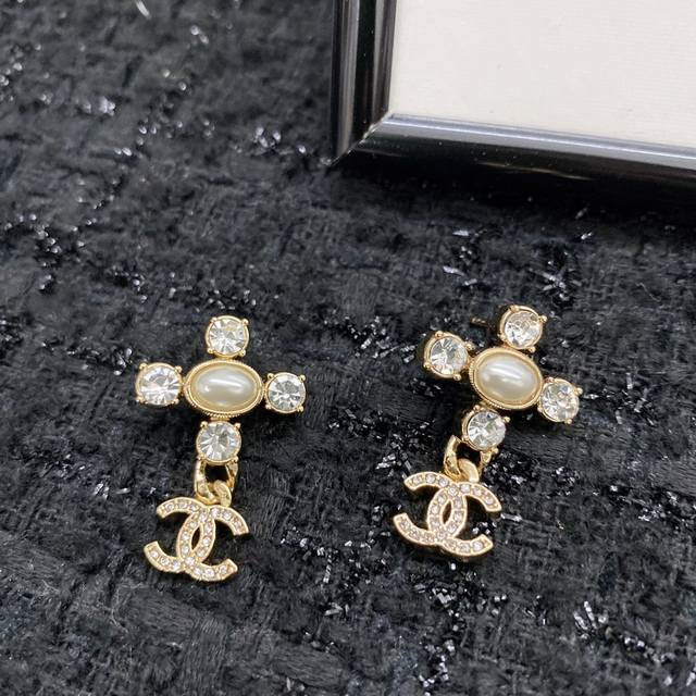 Code E1555 earrings hot-selling model, hot new arrival Synchronous counter exclu