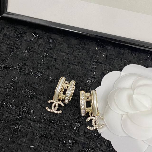Code E1543 earrings hot-selling model, hot new arrival Synchronous counter exclu