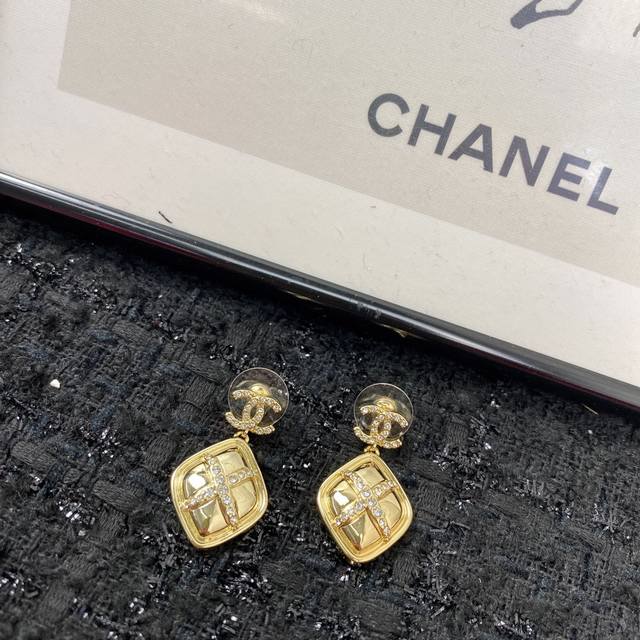 Code E1526 earrings hot sale model hot new synchronization counter exclusive hig