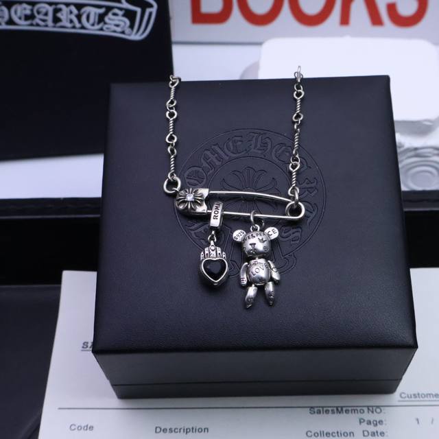 Fashionable and versatile] The popular Chrome Hearts brooch necklace can make yo
