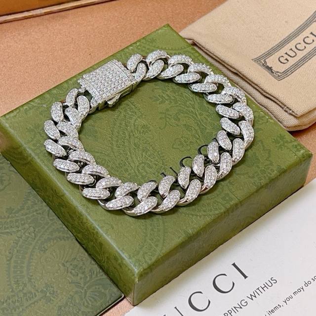 2025 latest full diamond luxury hip-hop Gucci bracelet Gucci Gucci bracelet late