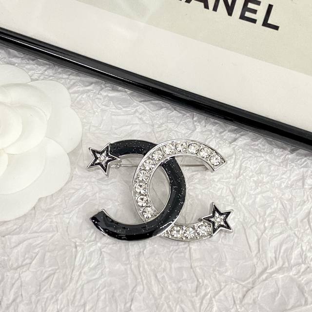 Code A603 Chanel brooch hot-selling model new and consistent Zp Chan 23 black an