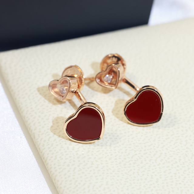 Chopard High version Chopard earrings are drilled in the glass, perfectly combin