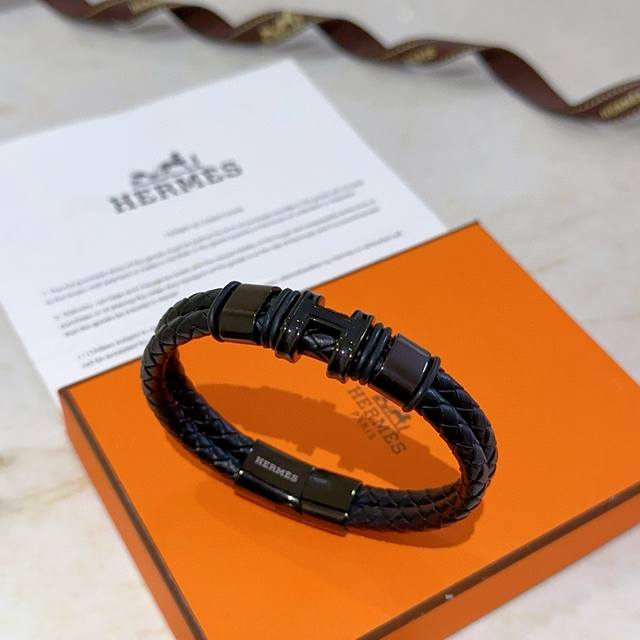 New product on sale Herm