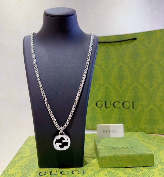 New product release The latest Gucci necklace with a higher grade chain The same