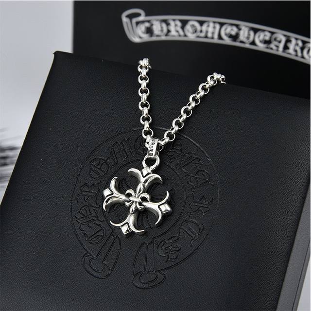 Ch Kro Heart Cross Necklace Trendy Personality Punk Men and Women Necklace Penda