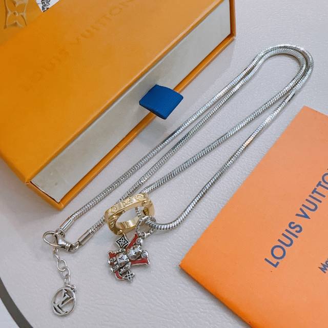 Louis Vuitton Lv necklace original goods counter new model open mold retro trend