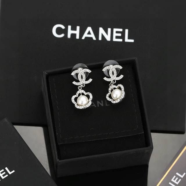 Chanel Camellia Earrings Follow the Trend Early Spring Earrings Whether you have