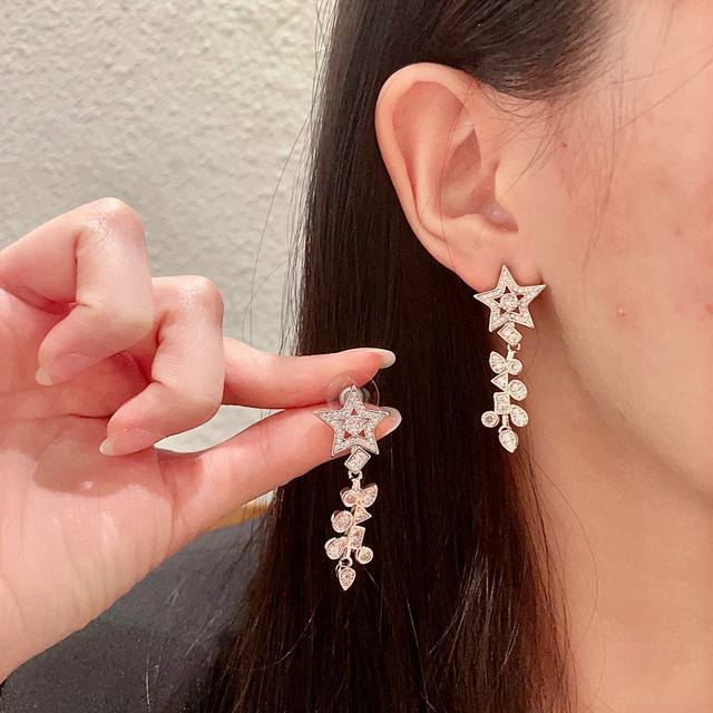 Chanel vintage double C earrings. Chanel's styles really need no introduction. E