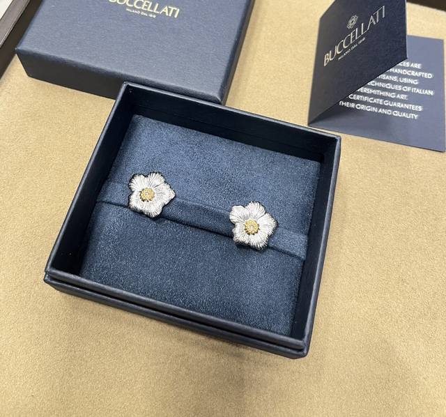 Small Gardenia Earrings Buccellati Italian high-end jewelry brand Retro palace s