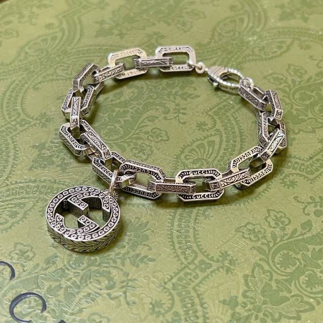 2025 latest luxury bracelet, pay attention to the details, exclusive high-qualit