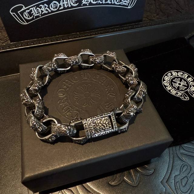 New counter quality Chrome Hearts retro distressed interlocking bracelet, with d
