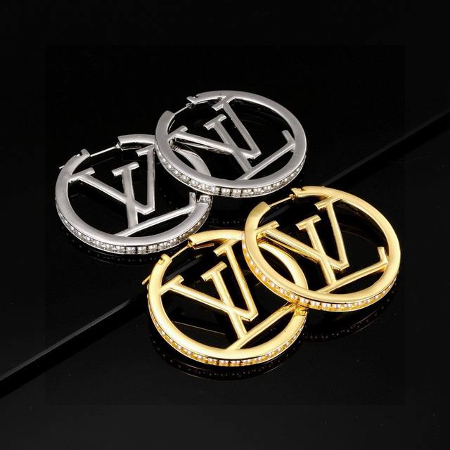 Louis Vuitton earrings inherit exquisite craftsmanship, forging dazzling Lv Twig