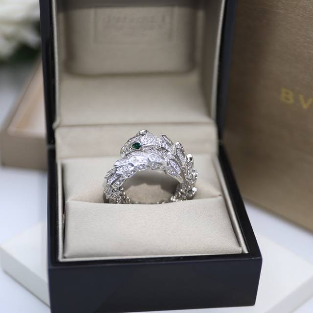 Python Ring Bvlgari captures the charm, seduction and alluring sensuality of the
