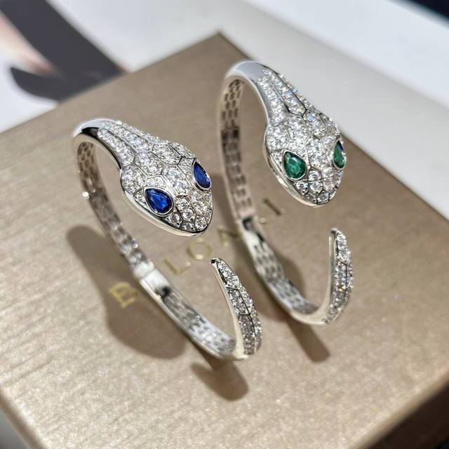 Bulgaria's hottest version of the Len diamond snake bracelet Popular snake serie