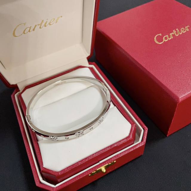 Cartier diamond bracelet high-end custom version inlaid diamond craftsmanship V