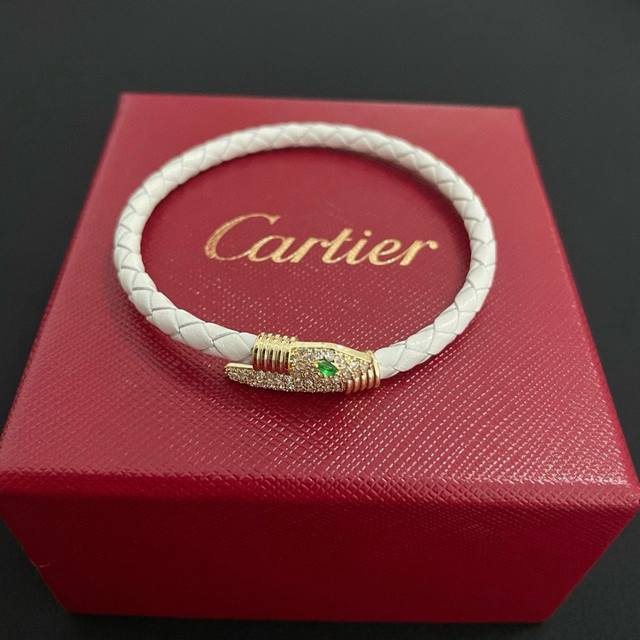 Cartier nail leopard head bracelet high-end custom version inlaid diamond crafts