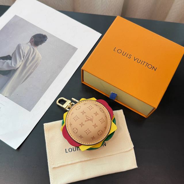 New mini hamburger pendant ornament Louis Vuitton hamburger earphone bag pendant