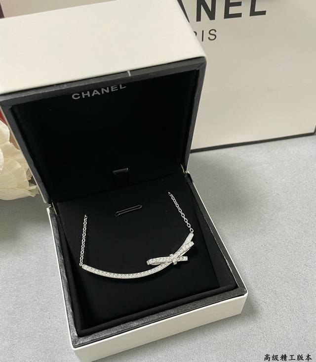V Gold High Version Chanel Chanel Butterfly Bow Necklace, a high-end jewelry wor