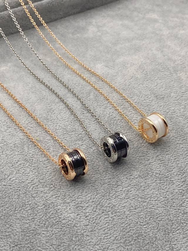 Black and white ceramic necklace Z.Ero1 series, classic Polaroid ceramic necklac