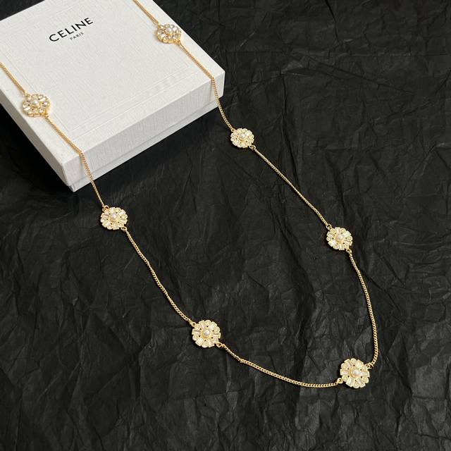 Celine necklace has always been a benchmark in the world of simple fashion. The