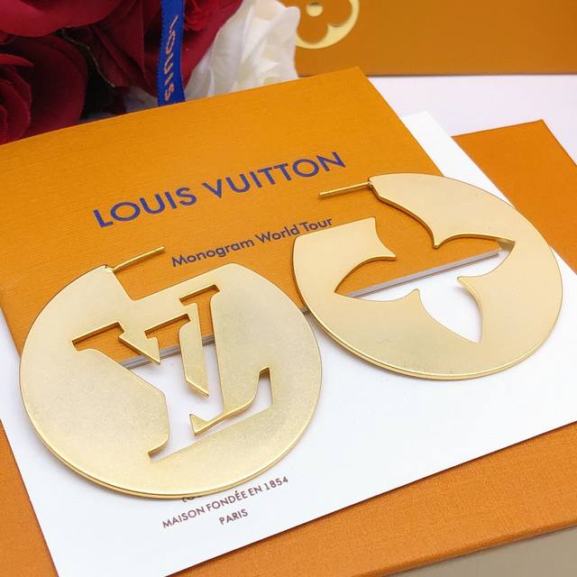 No. Led0063 Lv latest round smooth hollow old flower consistent Zp brass materia