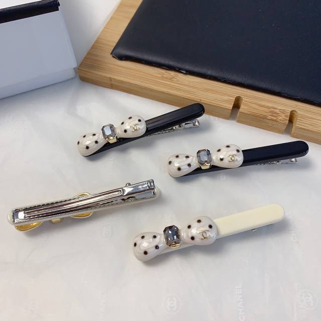 Chanel Xiaoxiang Chanel hairpin Polka dot bow pressure clip edge clip daily exqu