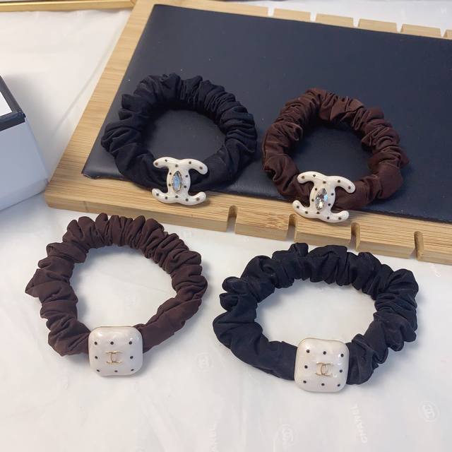 Chanel Xiaoxiang Chanel rubber band Polka dot Logo rubber band hair ring daily e