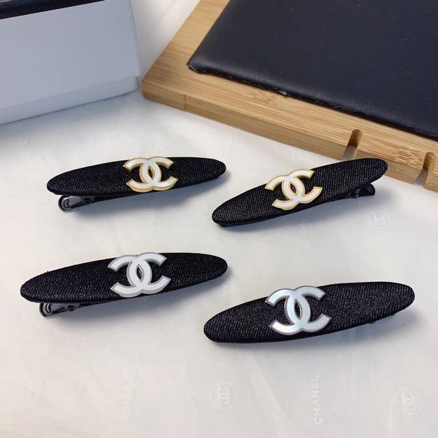 Chanel Xiaoxiang Chanel hairpin Shell Logo pressure clip side clip daily exquisi