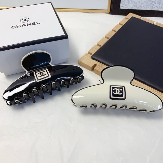 Chanel small fragrance Chanel grab clip small fragrance style acetic acid grab c