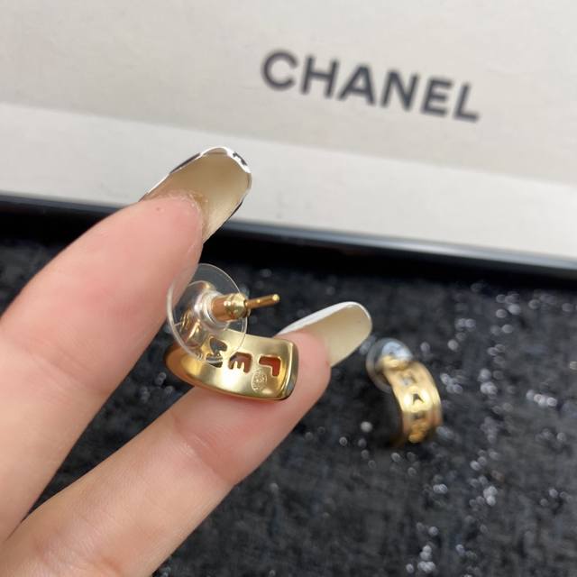 Code E1583 0931845 earrings hot sale model hot new Synchronous counter exclusive