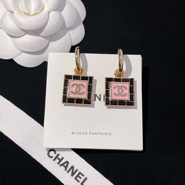 High quality details as shown in the picture 0800100 Fragrant gold hook pink squ