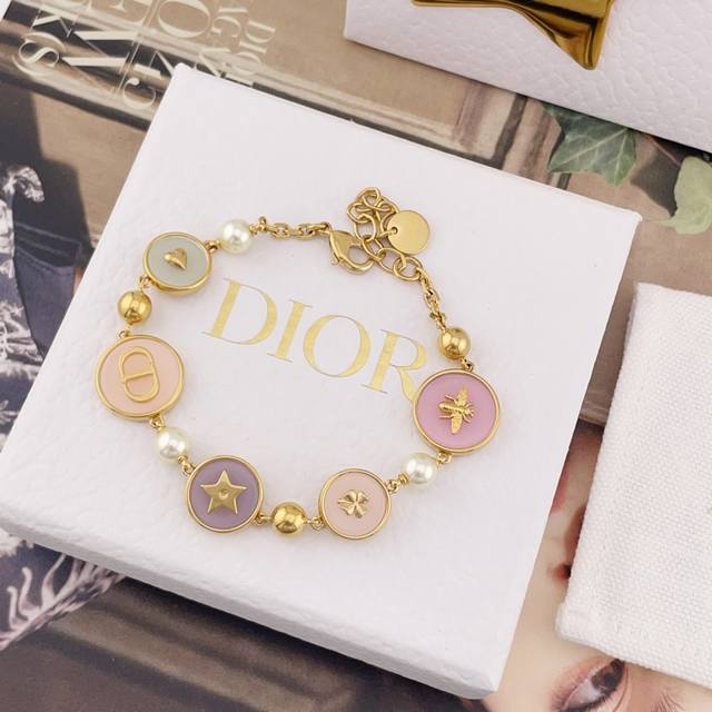 High quality details as shown in the picture 0800130 D colorful small round brac