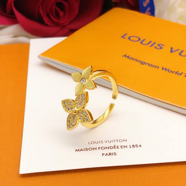 No. Ljz0002 Lv latest old flower ring with diamond consistent Zp brass material