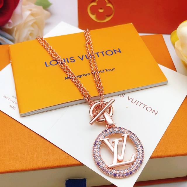 No. Lxl0079 Lv*Latest rose gold round necklace consistent Zp brass material
